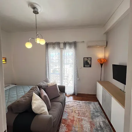 Cozy Apartment With Big Veranda Near Athens Centre And Metro Tram Exterior photo