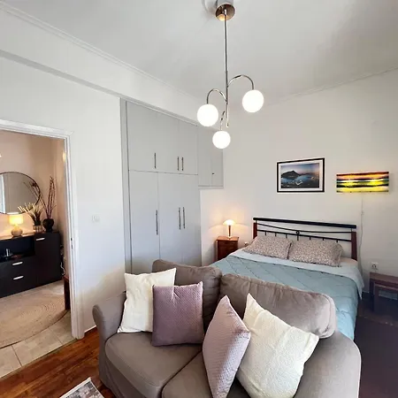 Cozy Apartment With Big Veranda Near Athens Centre And Metro Tram Exterior photo