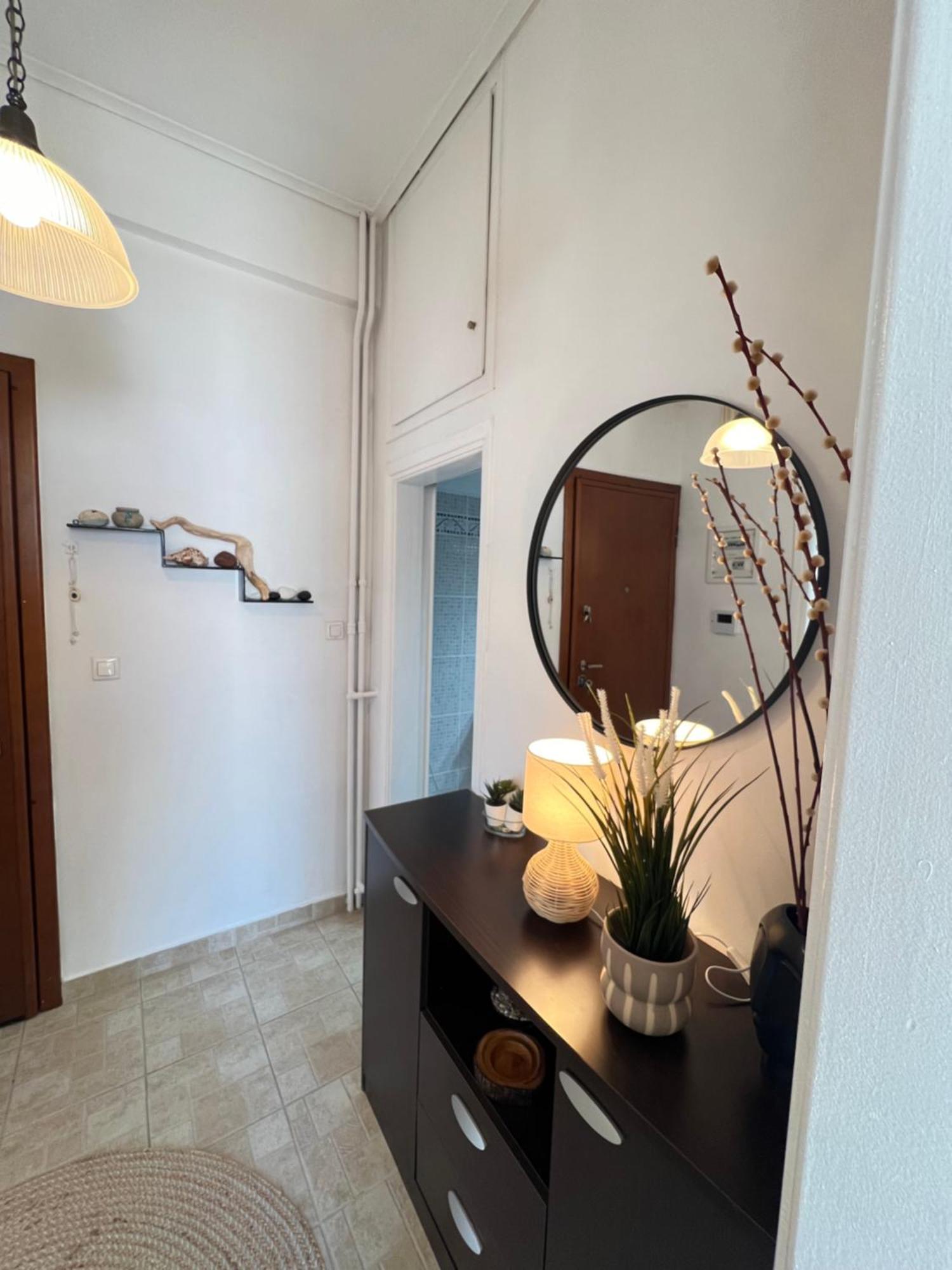 Apartment Cozy With Big Veranda Near Centre And Metro Tram *