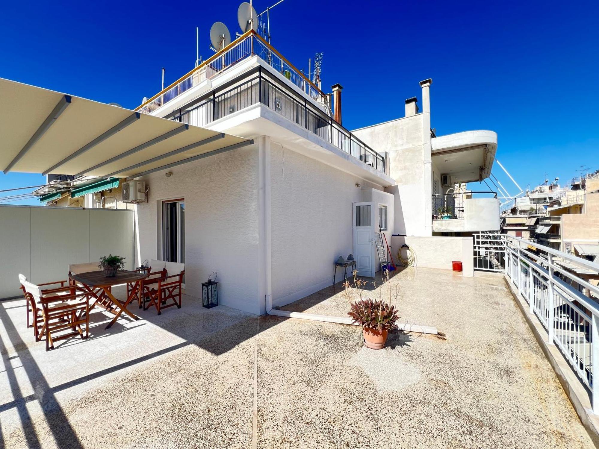 Cozy With Big Veranda Near Centre And Metro Tram Athens