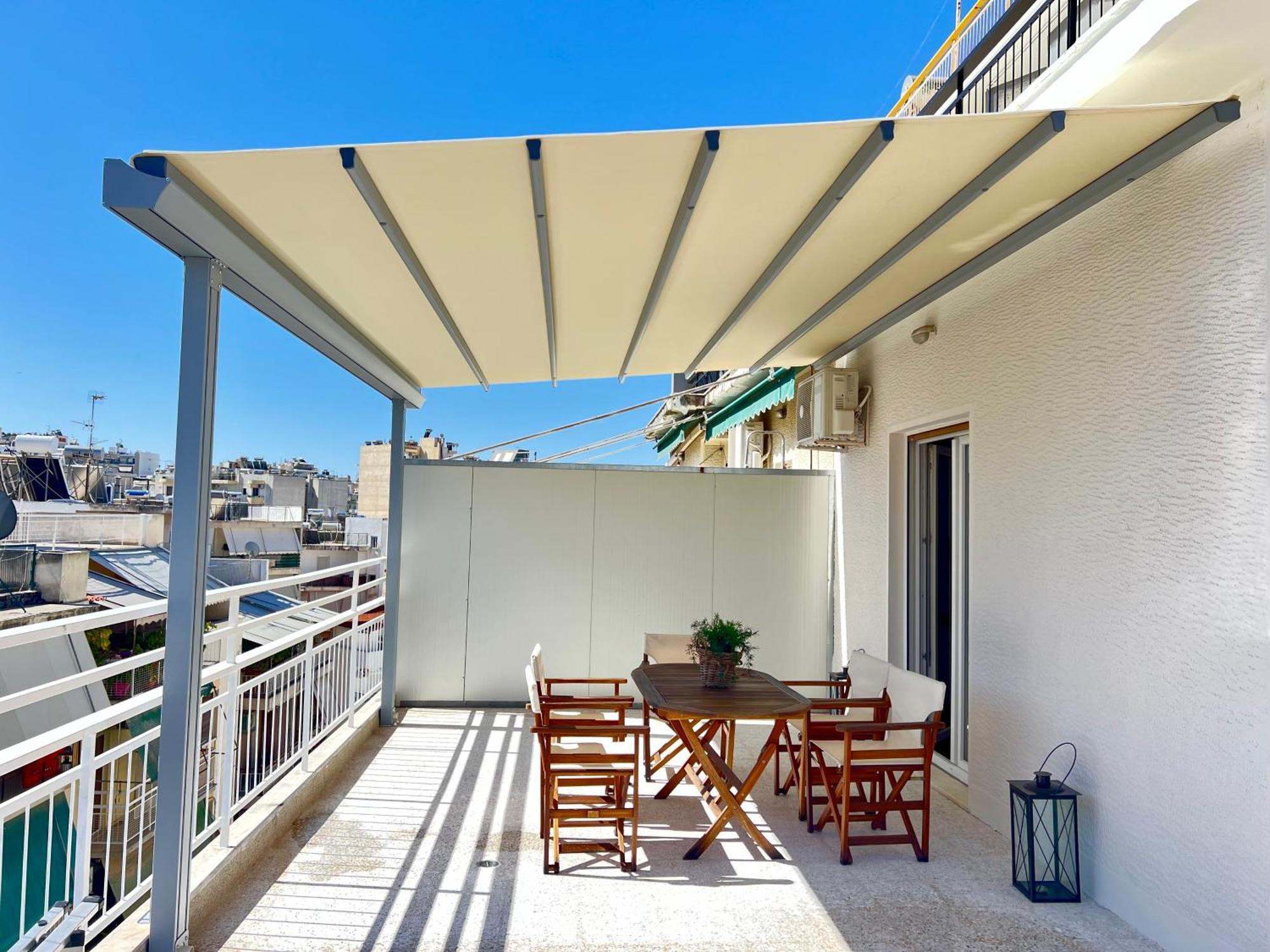 Apartment Cozy With Big Veranda Near Centre And Metro Tram